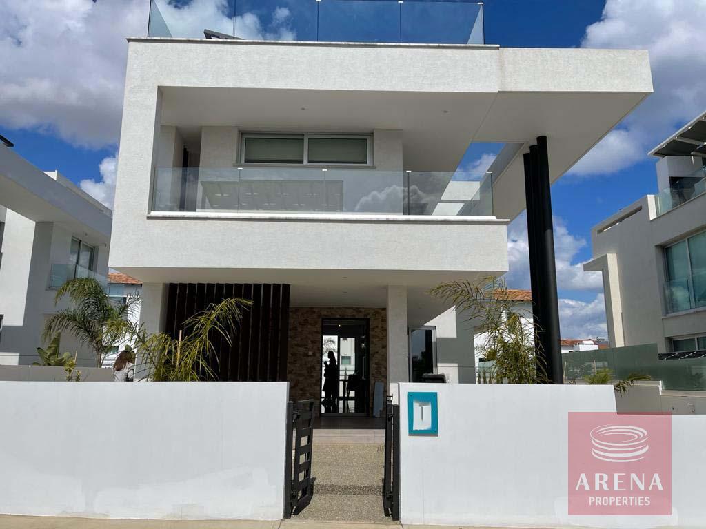 New Luxury Villa in Ayia Triada