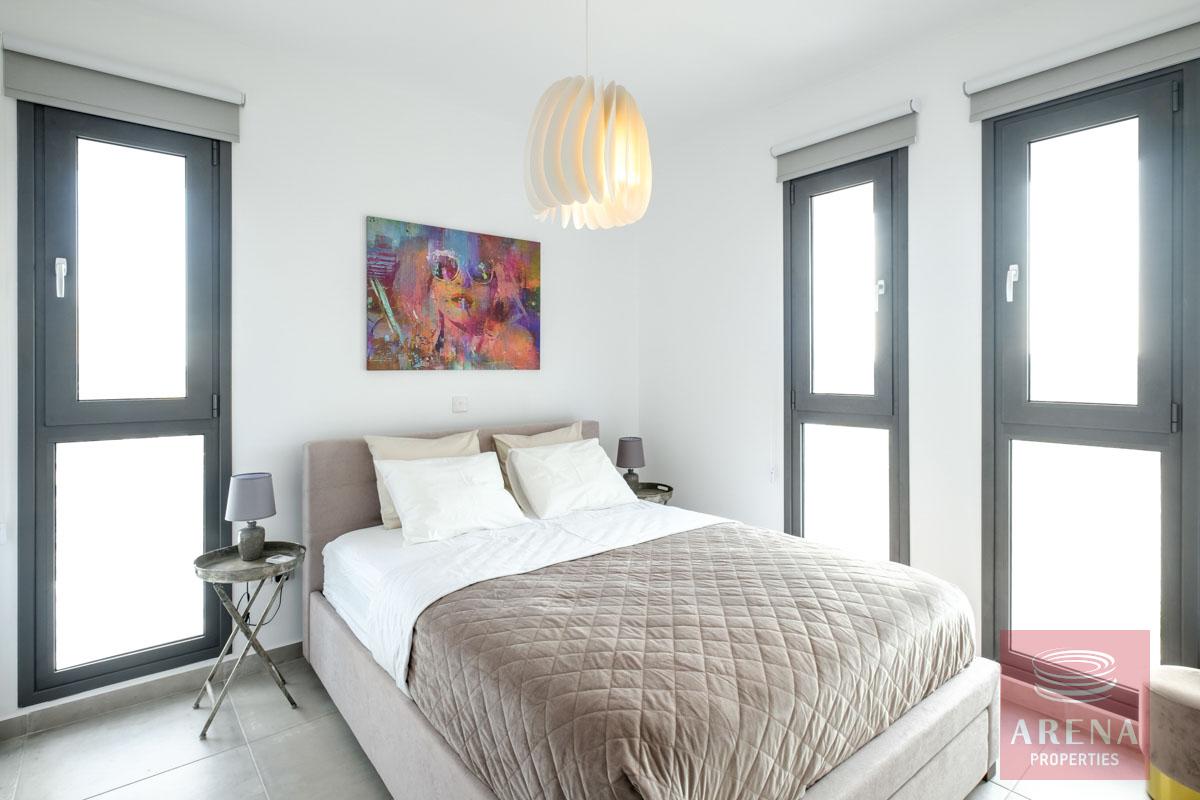 5 bed villa in dekelia - bedroom