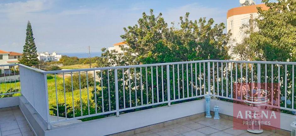 apartment with large veranda for sale
