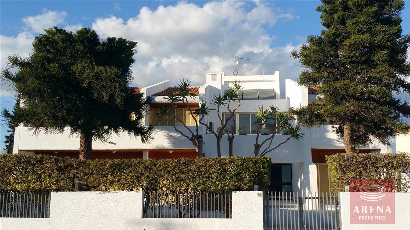 6 bed villa for sale in Ayia Napa