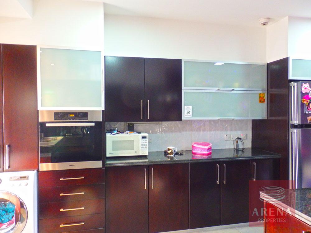 Townhouse for sale in Latsia - kitchen