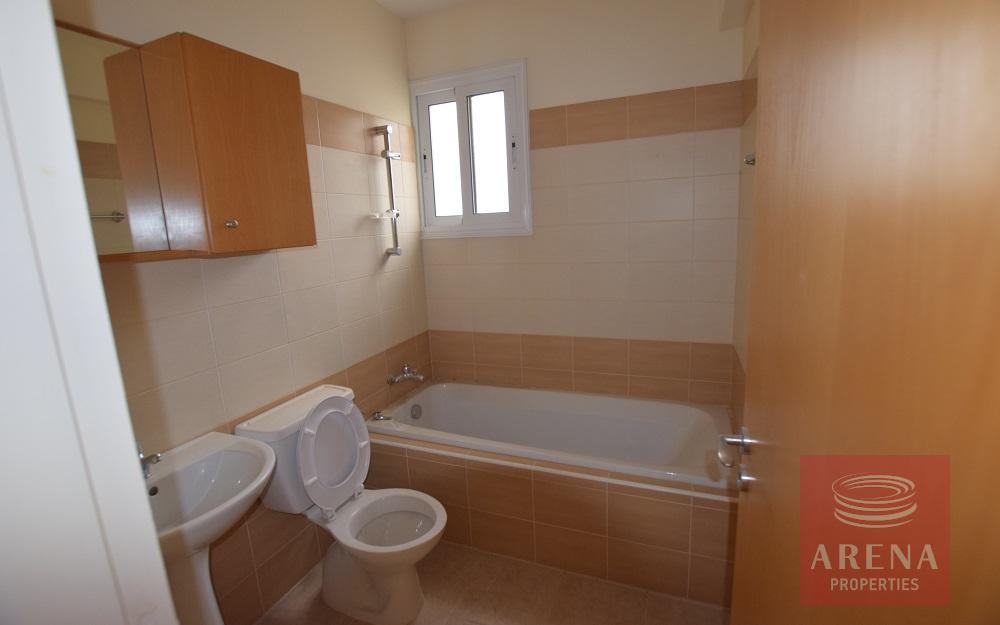 New 3 bed apt in tersefanou - bathroom