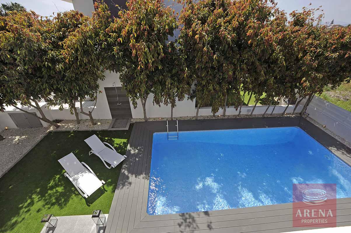 3 bed villa in pervolia - swimming pool
