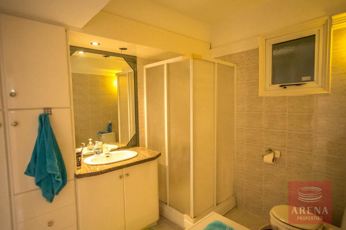 apartment in pernera for sale - bathroom
