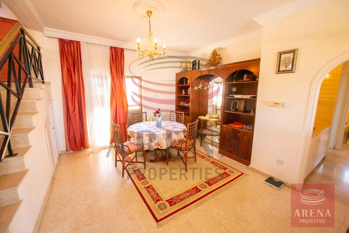 3 bed apt in Paralimni - dining area
