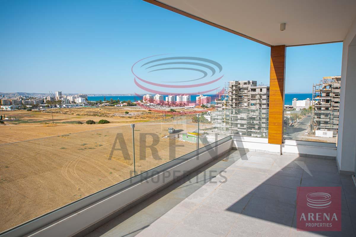 Penthouse for rent in Makenzie - sea views