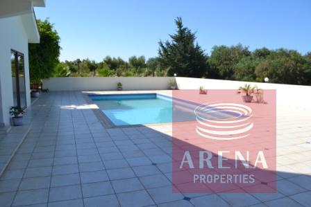 5 bed villa in pernera - pool