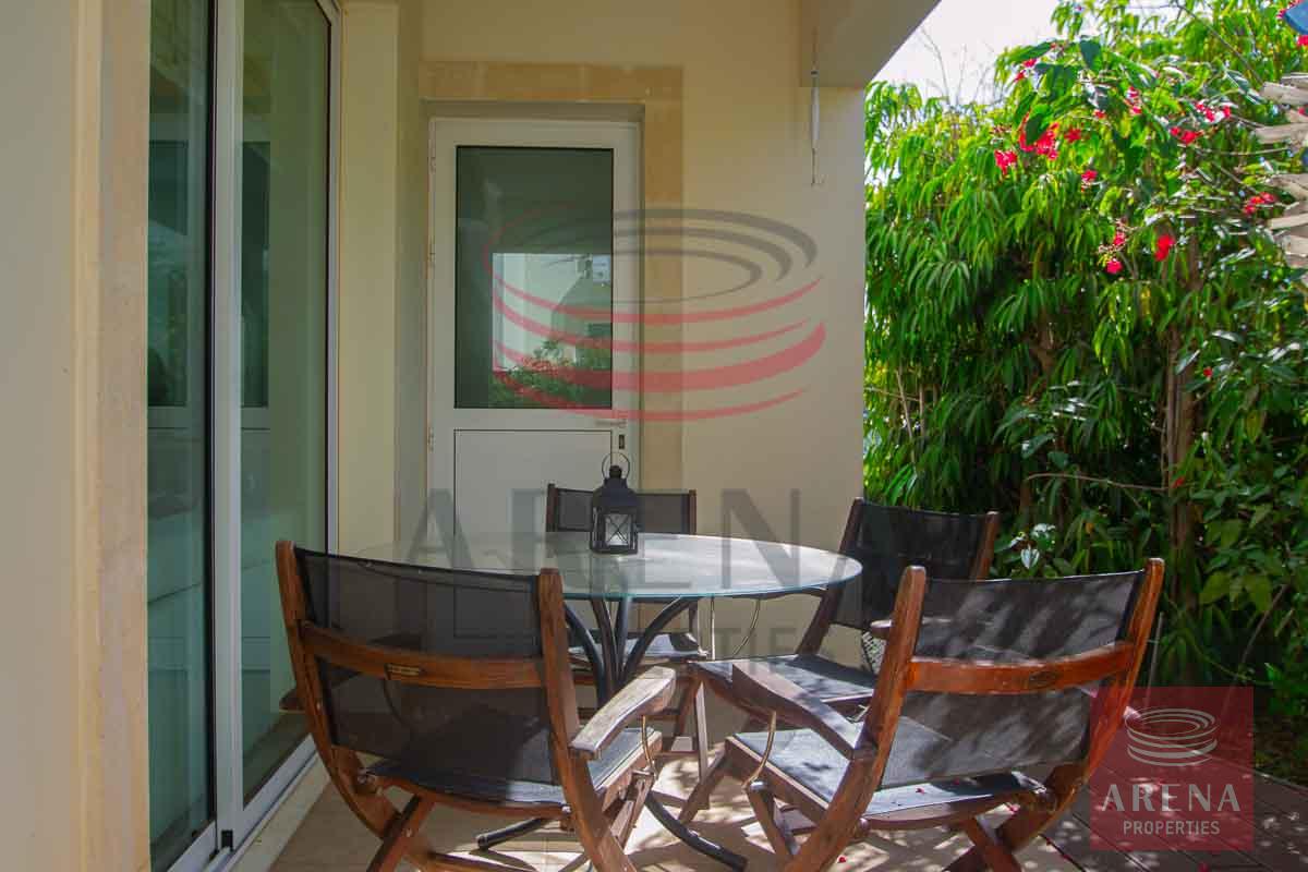Beautiful villa with title deeds in Pernera - veranda