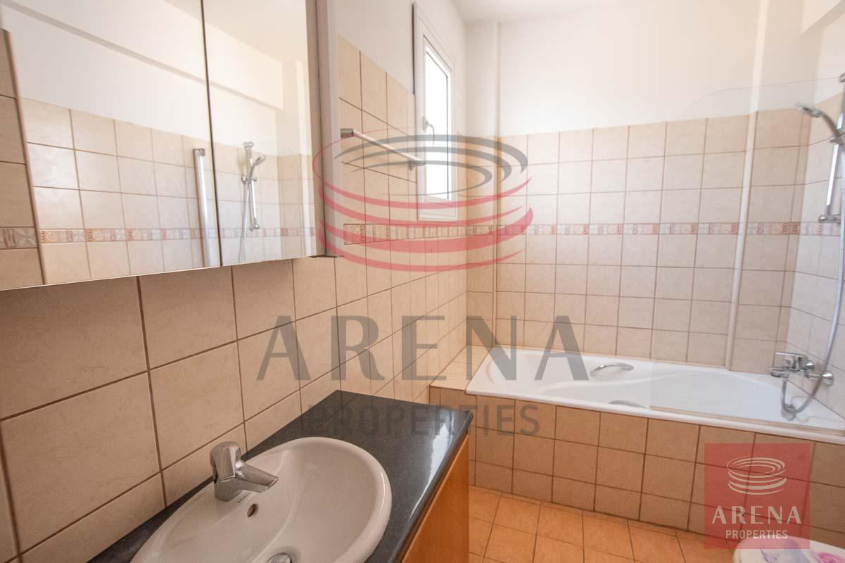 Townhouse for rent - bathroom