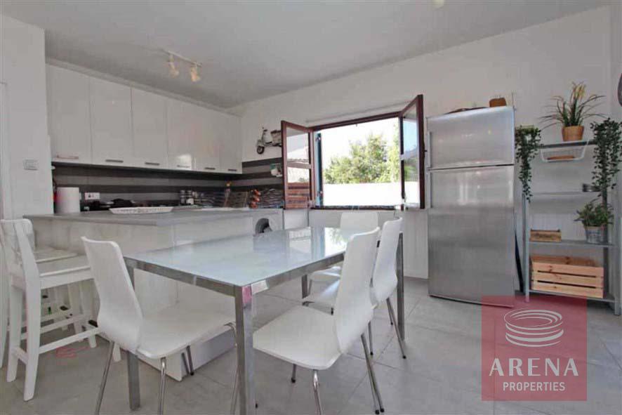 4 bed villa for rent in Ayia Triada - kitchen