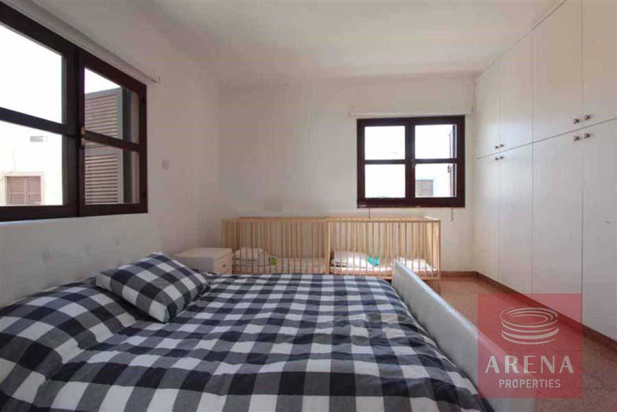villa for rent in ayia triada - bedroom
