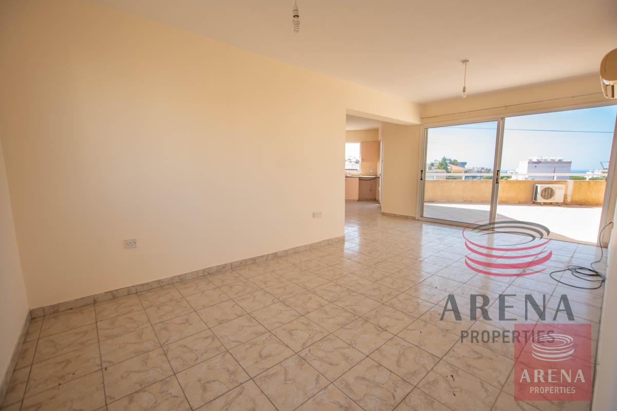 3 Bed apt for sale in Paralimni - living area