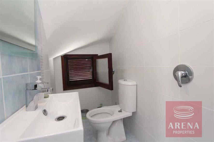4 bed villa for rent in Ayia Triada - guest wc