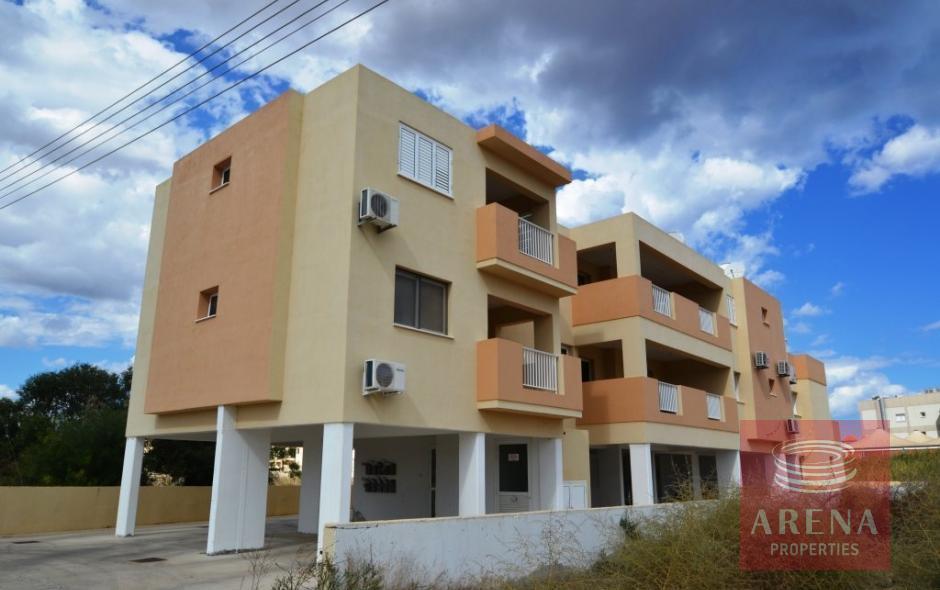 2413 1 paralimni apartments