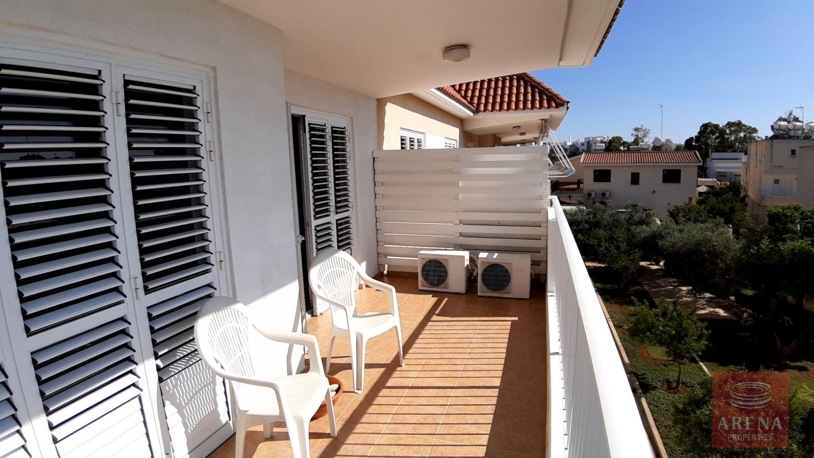 2 Bed Apt for rent in Paralimni - balcony