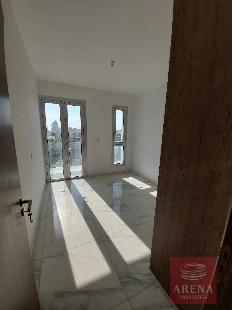new-apt-in-Larnaca to buy - bedroom