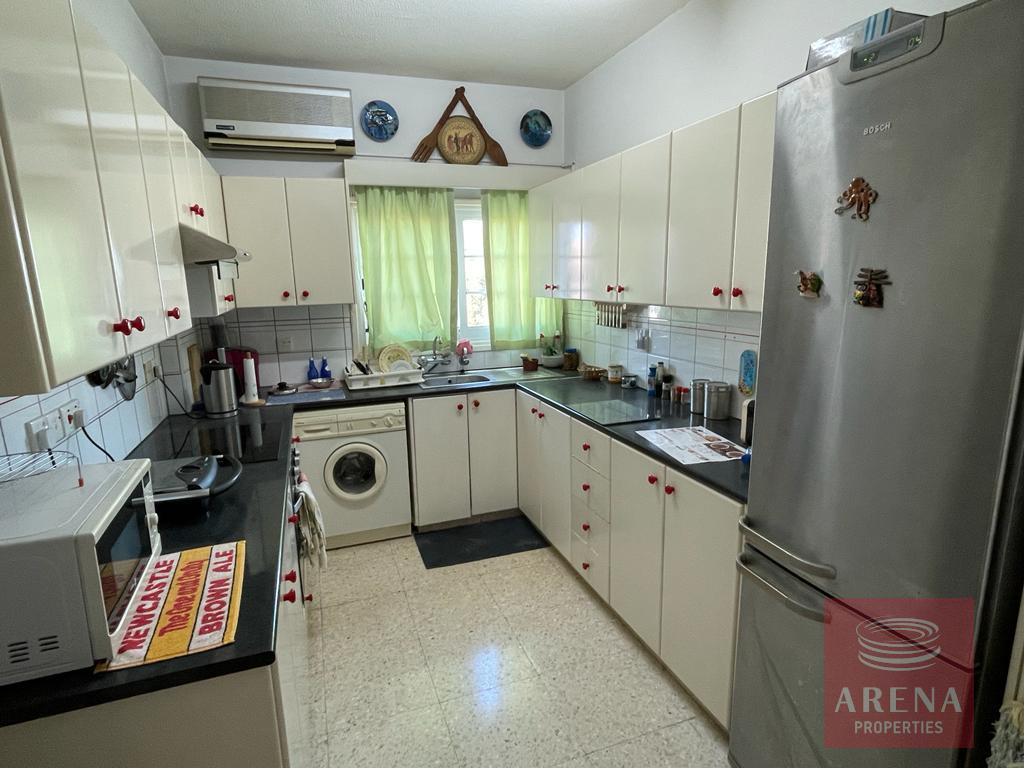 apartmen t in Paralimni - kitchen