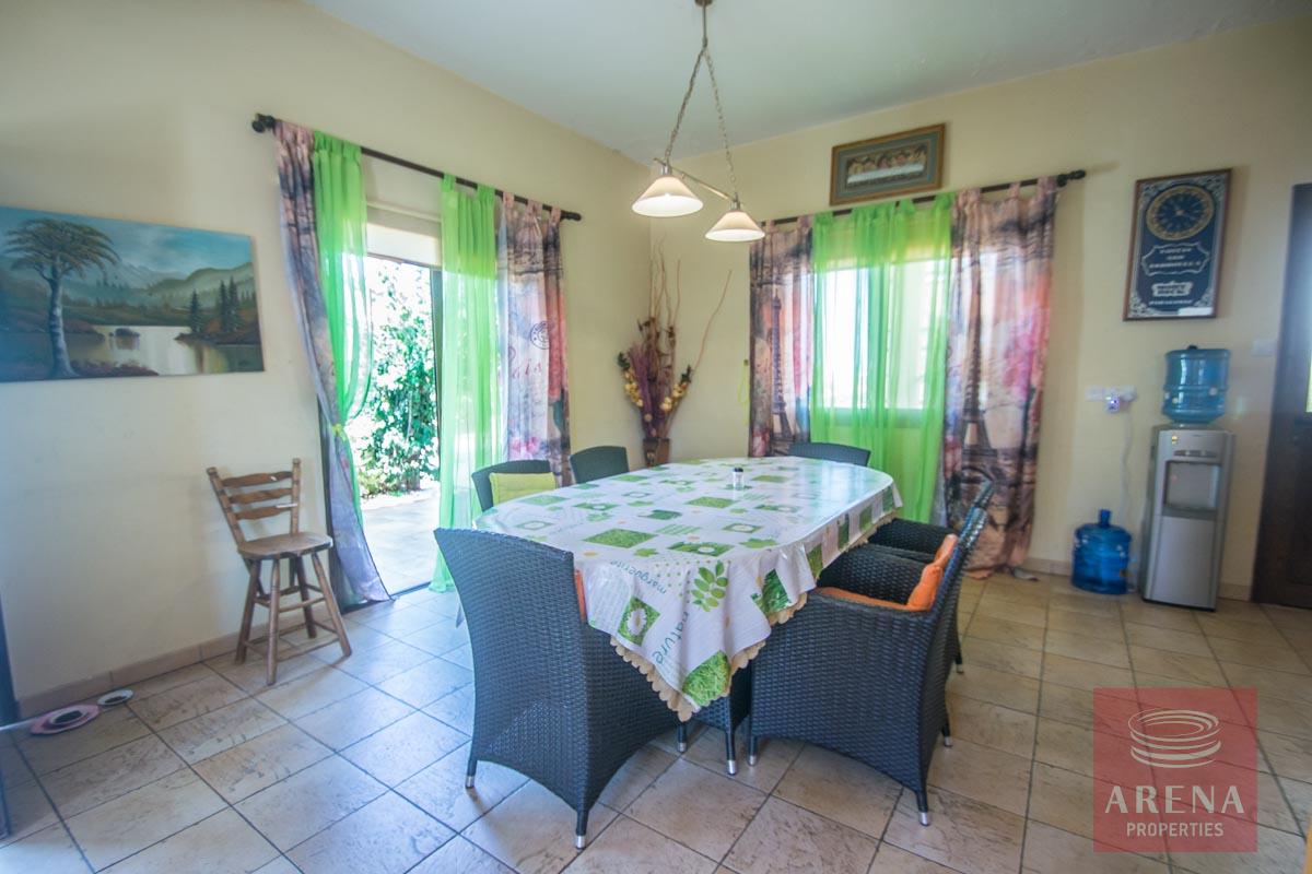 Bungalow for sale in Paralimni - dining area