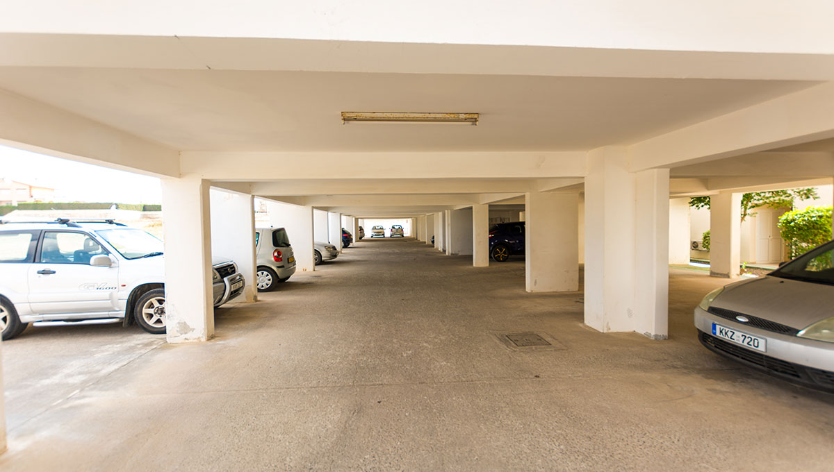 Flat in Paralimni to buy - covered parking
