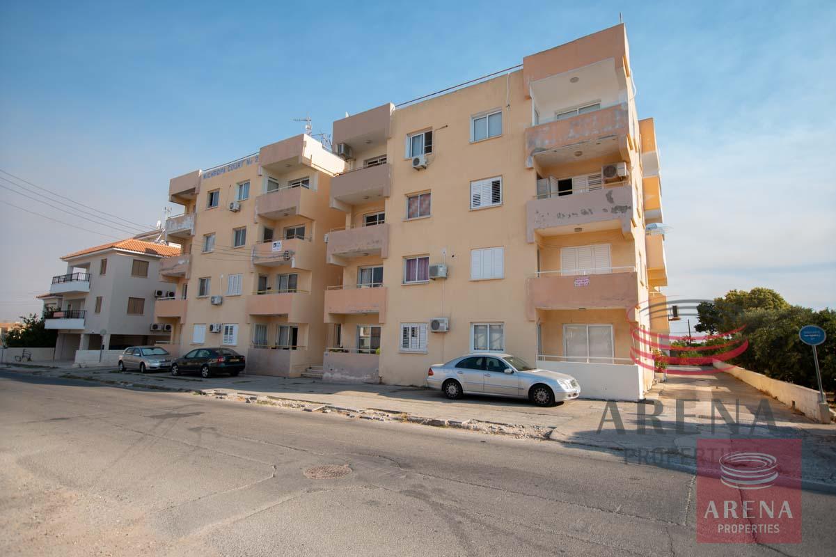 Flat in Paralimni for sale