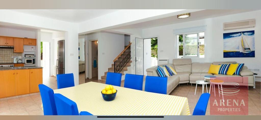 4 Bed villa in Pernera to buy - dining area