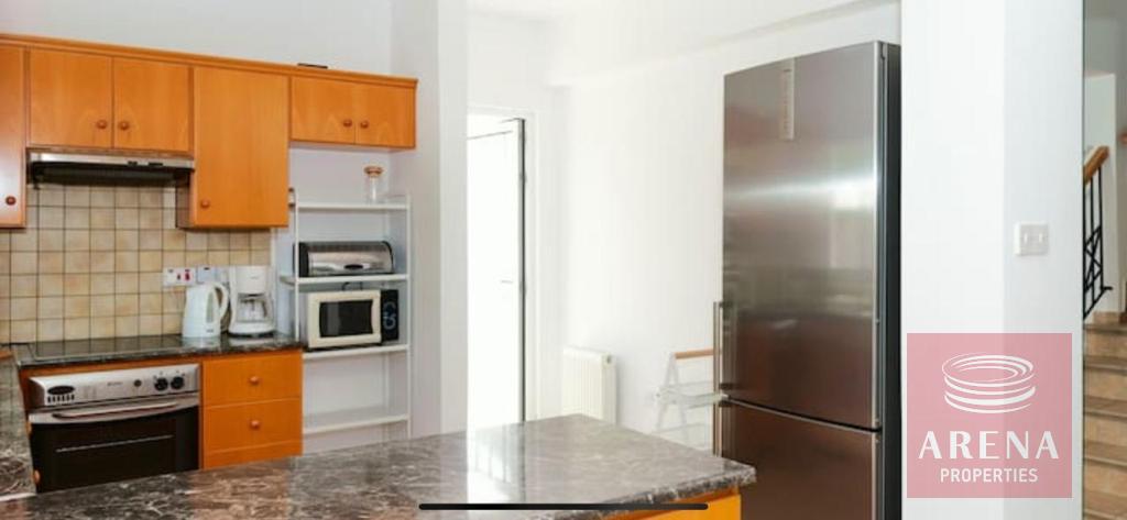 4 Bed villa in Pernera for sale - kitchen