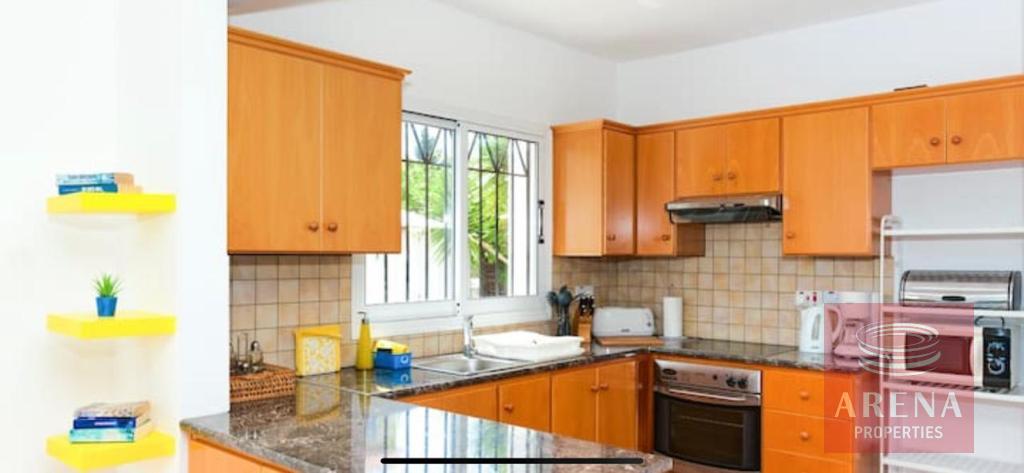 4 Bed villa in Pernera to buy - kitchen