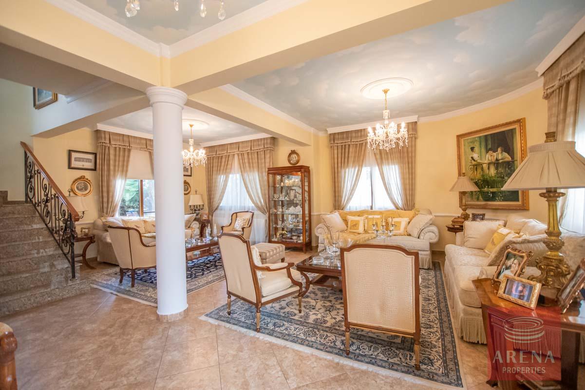 Luxury Villa in Paralimni to buy - sitting area