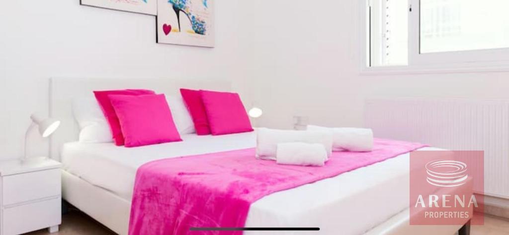 4 Bed villa in Pernera to buy - bedroom
