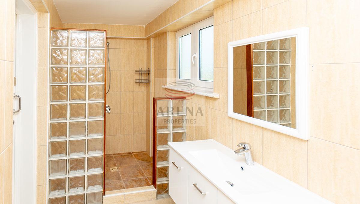 4 Bed Villa in Kokkines - bathroom