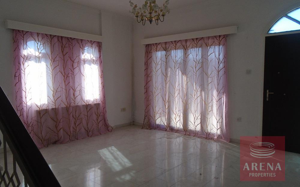 3 bed house in Pyrga - sitting area