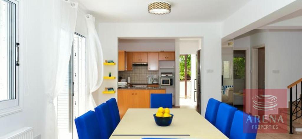 4 Bed villa in Pernera - kitchen