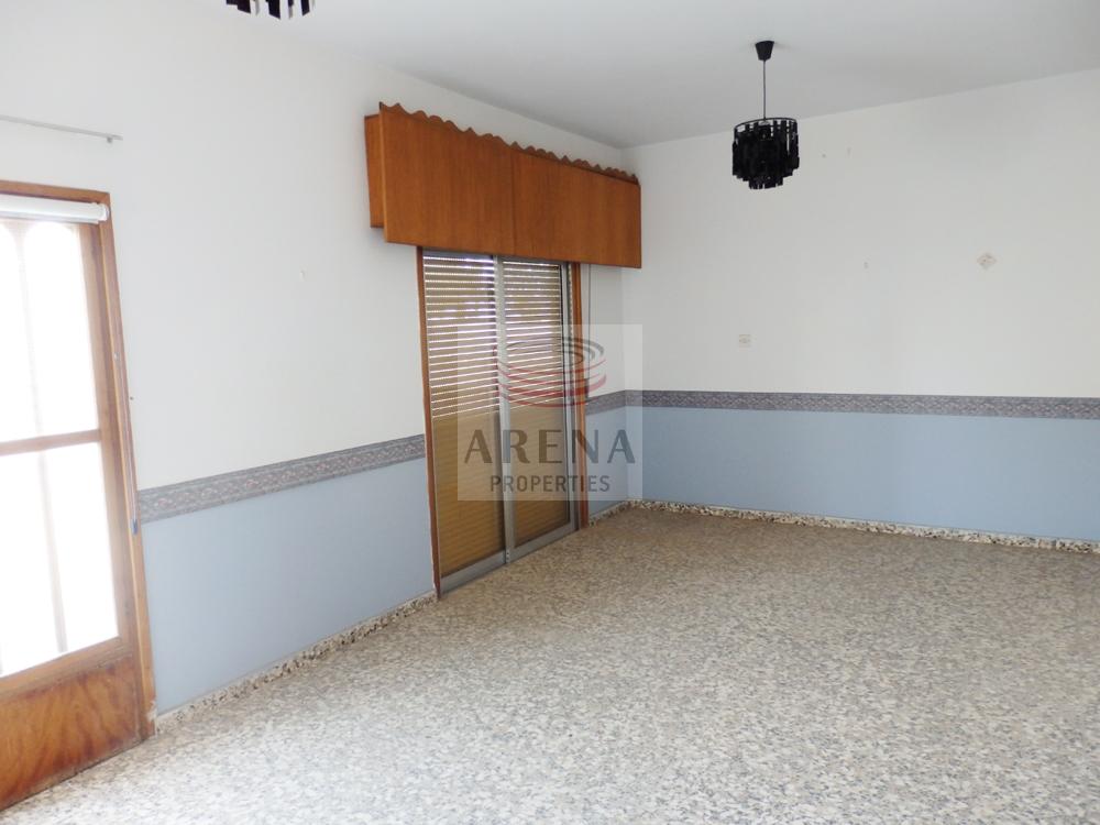 Bungalow in Paralimni - living area