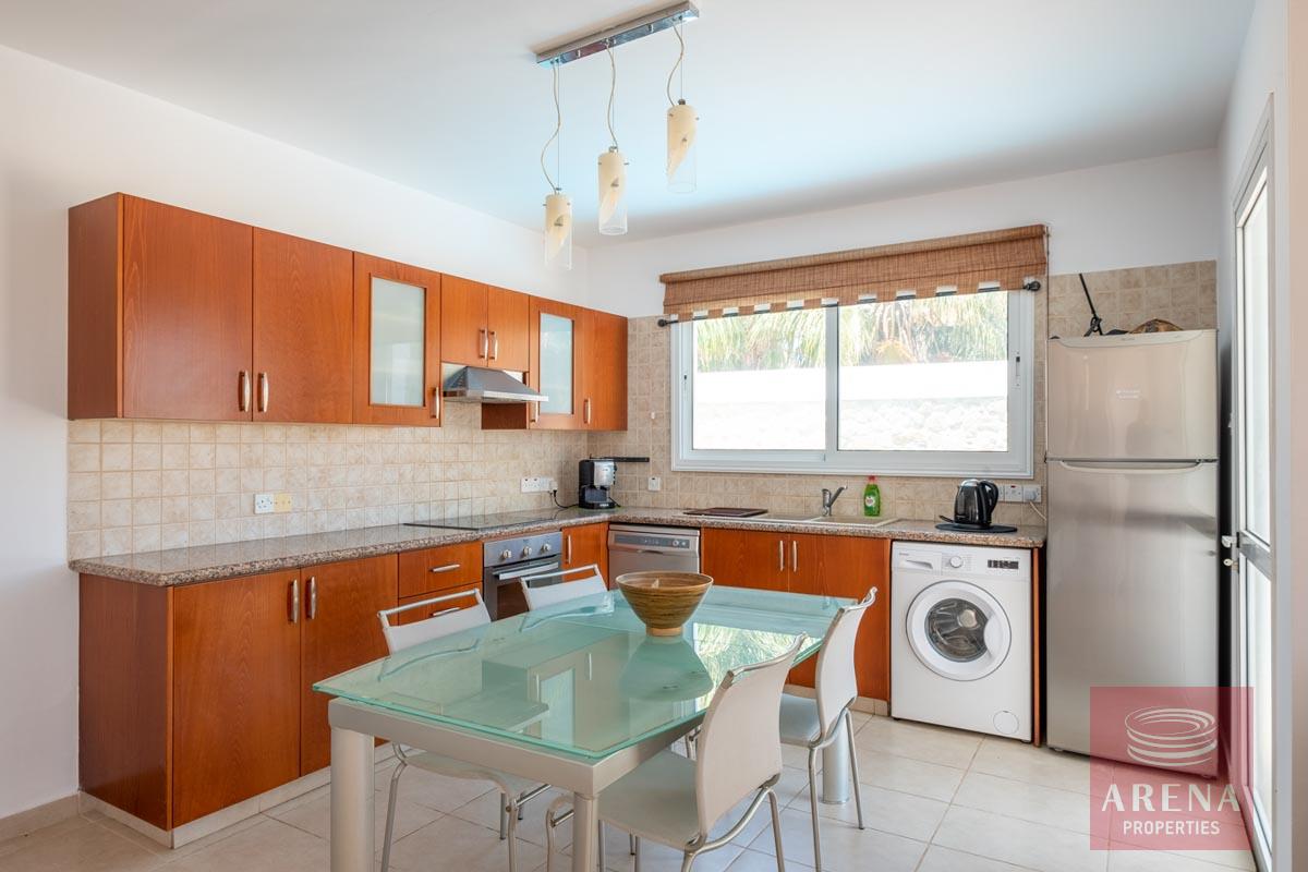 Villa in Paralimni for sale - kitchen