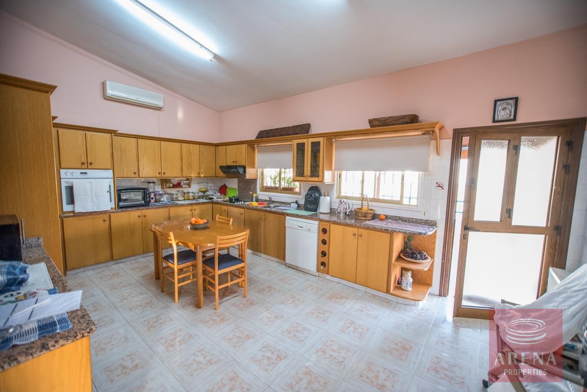 Detached House in Ahna - kitchen