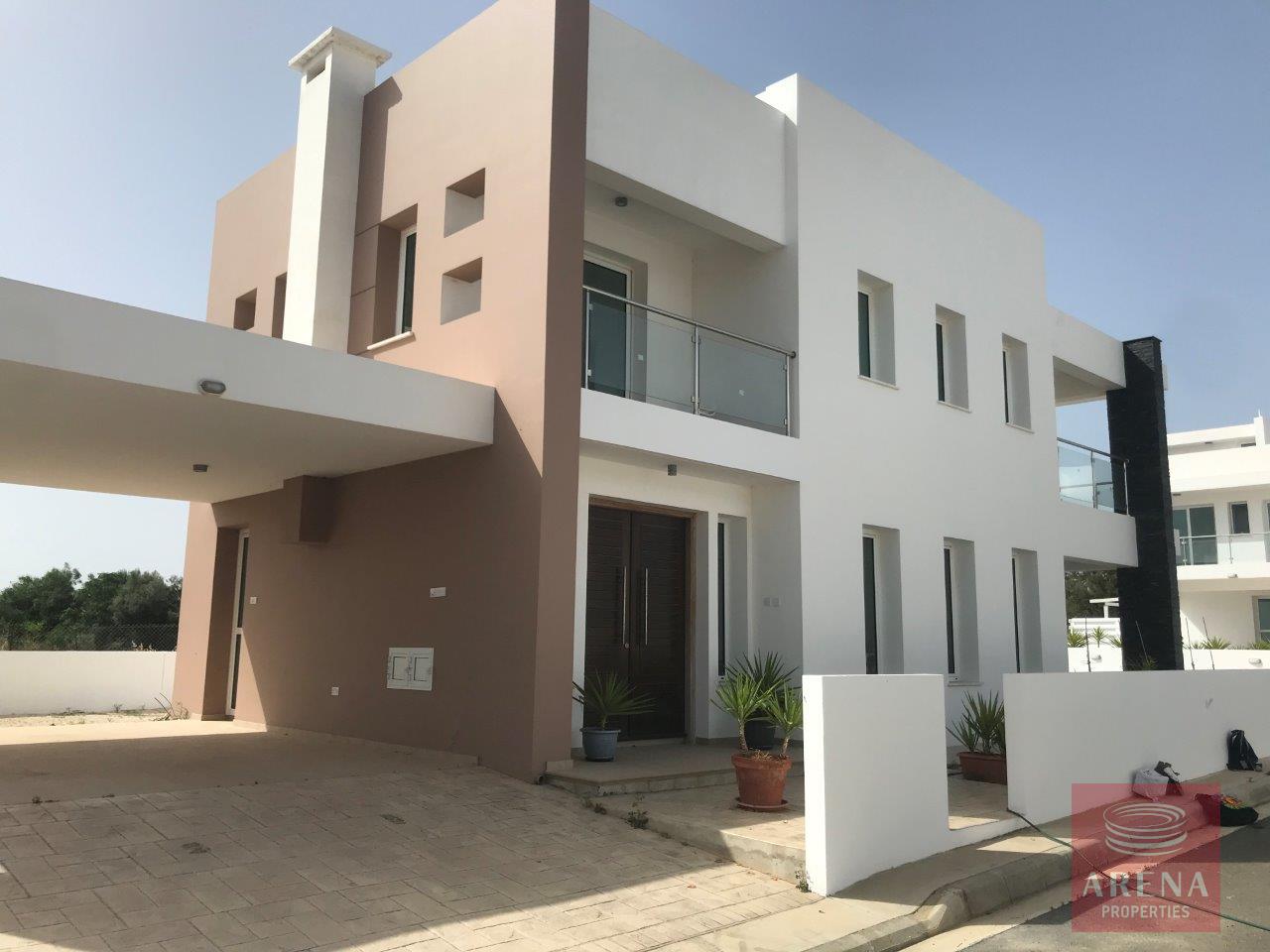 Villa in Ayia Triada for sale