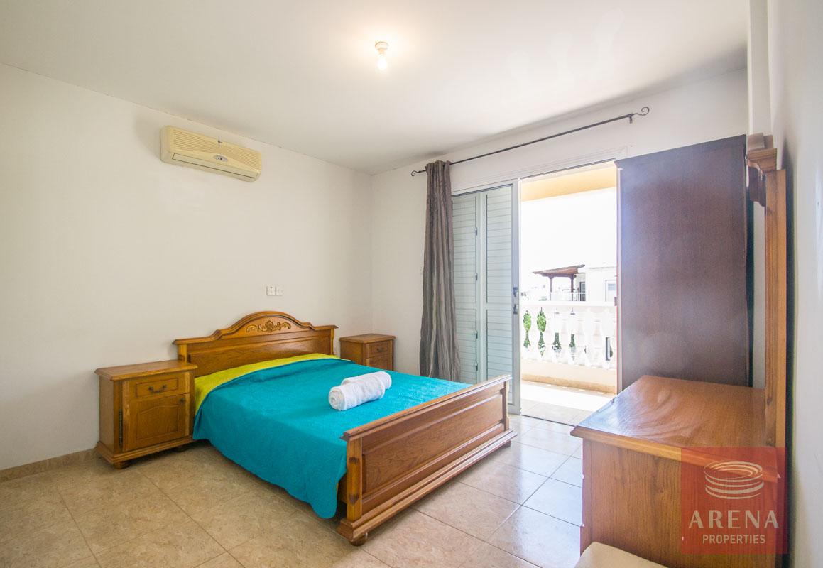 Flat to rent in Pernera