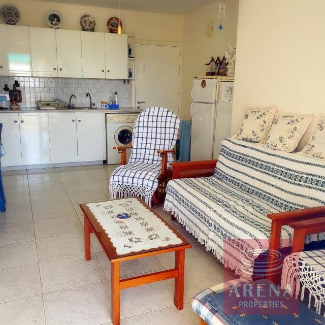 2 bed flat in Kapparis - living area
