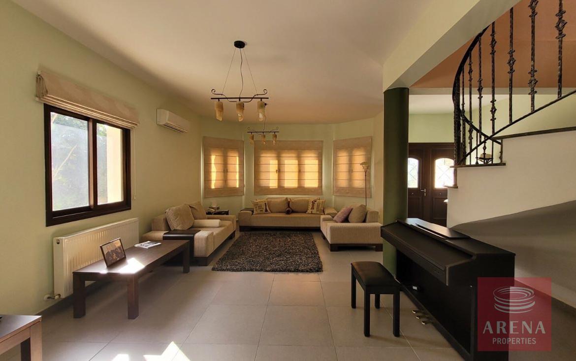 5 Bed Villa in Paralimni - sitting room