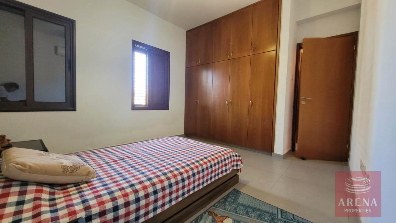 5 Bed Villa in Paralimni - bedroom