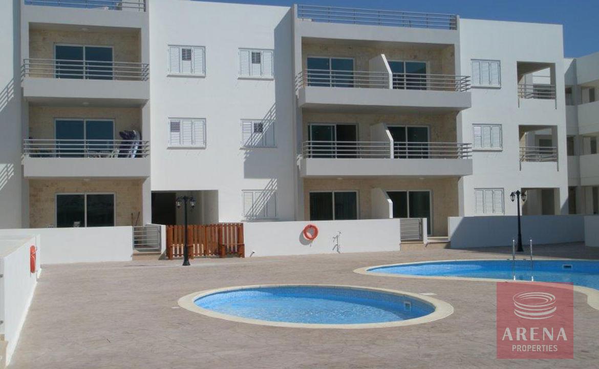 2 Bed Apt in the center of Paralimni