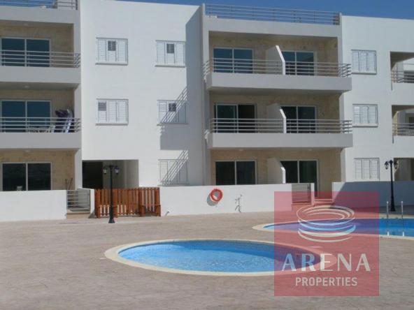 2 Bed Apt in the center of Paralimni