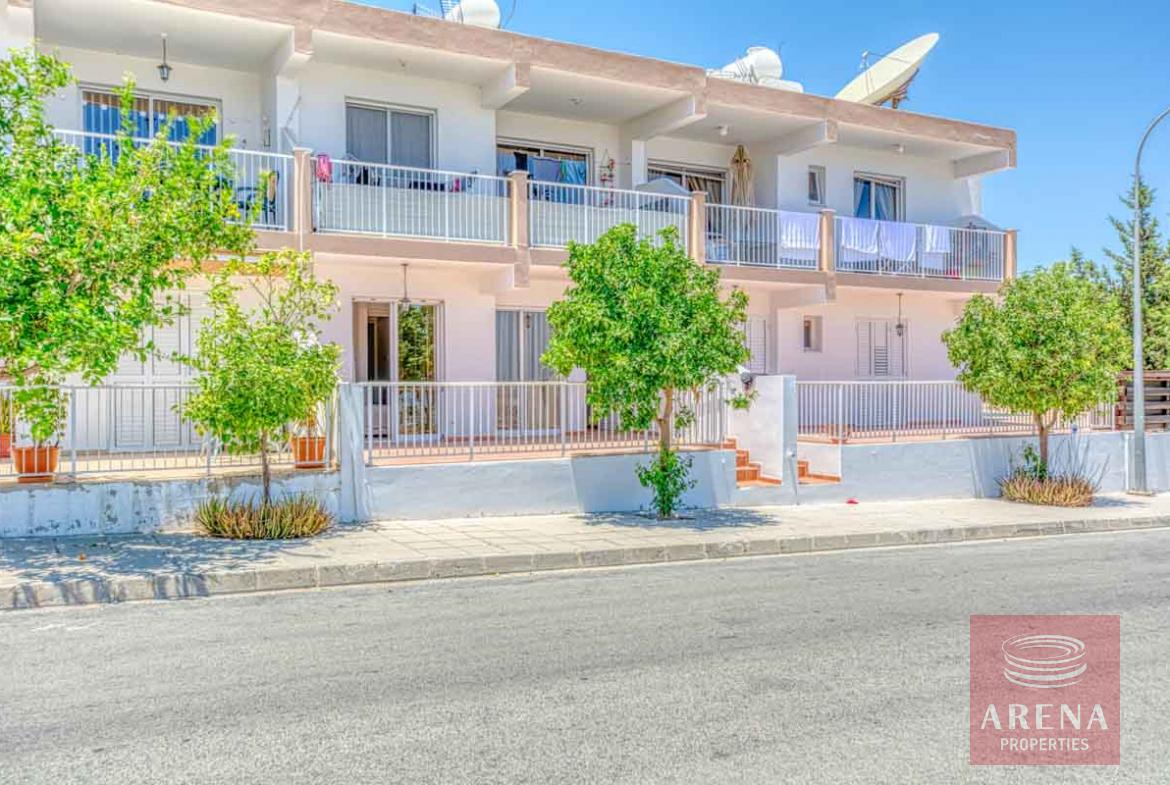 2 Bed Apt with Title Deeds in Paralimni