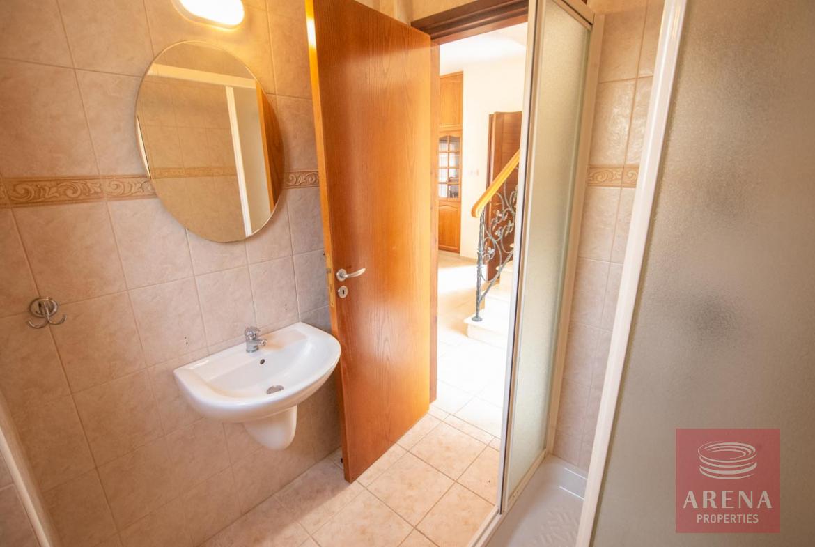 Villa for rent in Kapparis - guest wc + shower