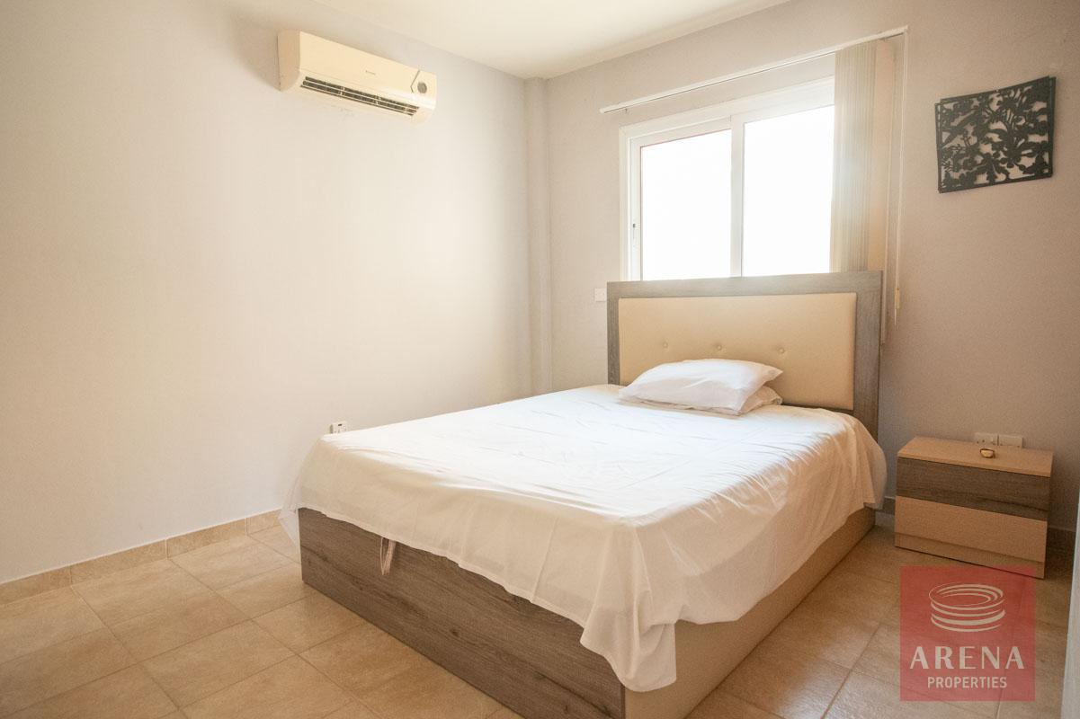 3 bed apt in Kapparis for sale - bedroom