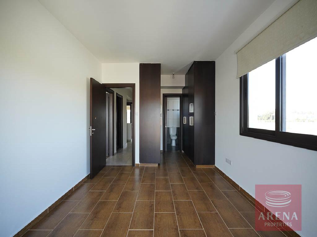 4 bed house in Meneou - bedroom