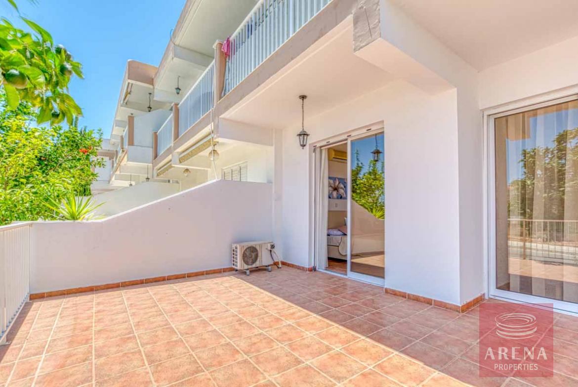 2 Bed Apt with Title Deeds in Paralimni for sale