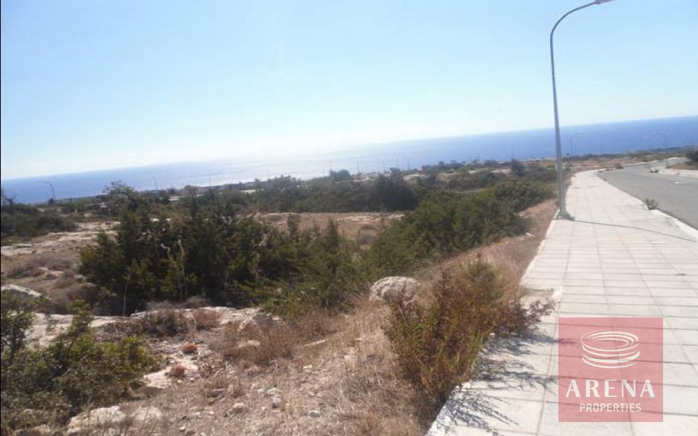 Plot for sale in Peyia
