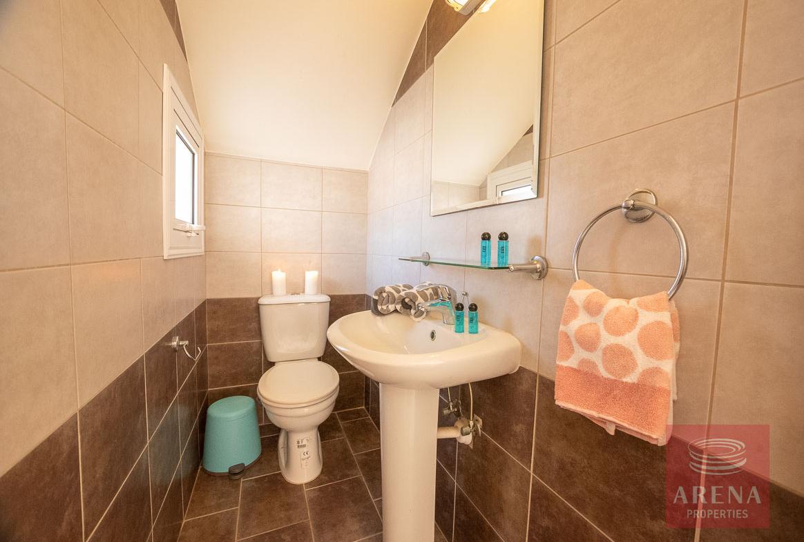 Villa for rent in Pernera - guest wc