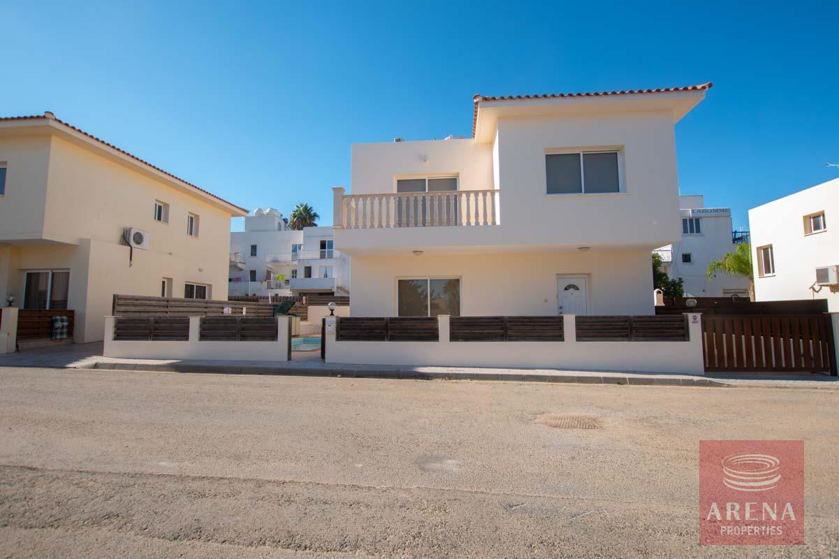3 bed house in Paralimni